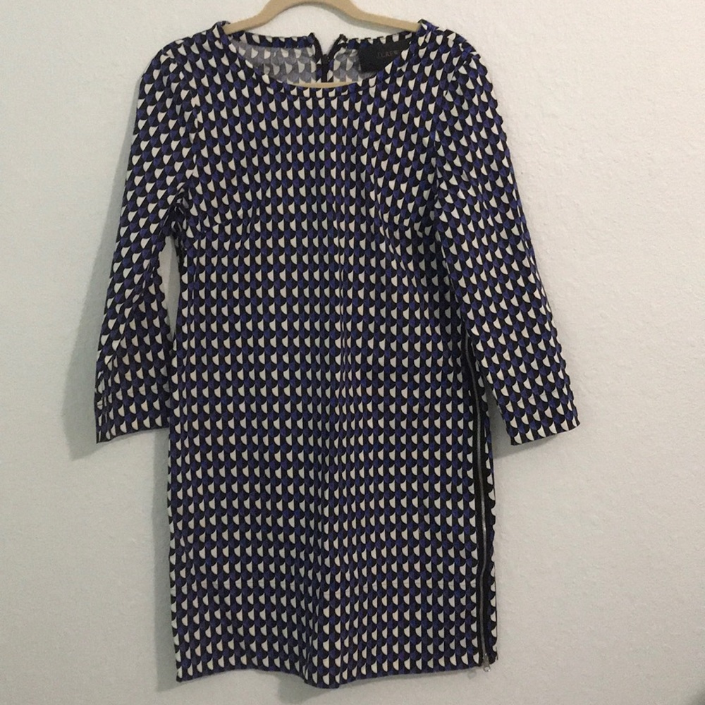 Geometrical 3/4 length shift dress